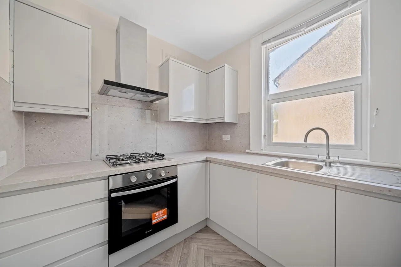 De Luci Road, Erith, DA8 1PS, photo 14