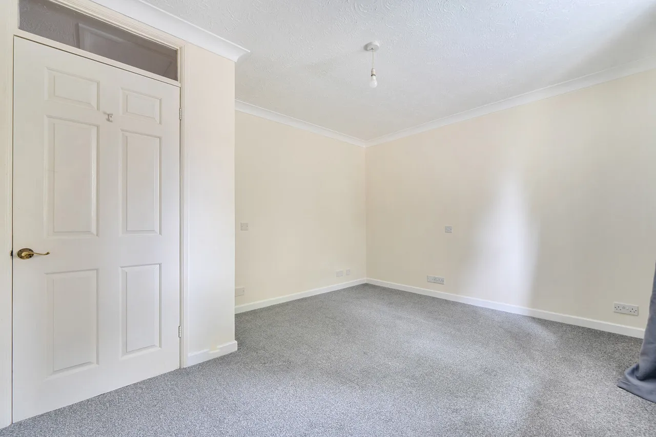 Polehampton Close, Twyford, RG10, photo 17