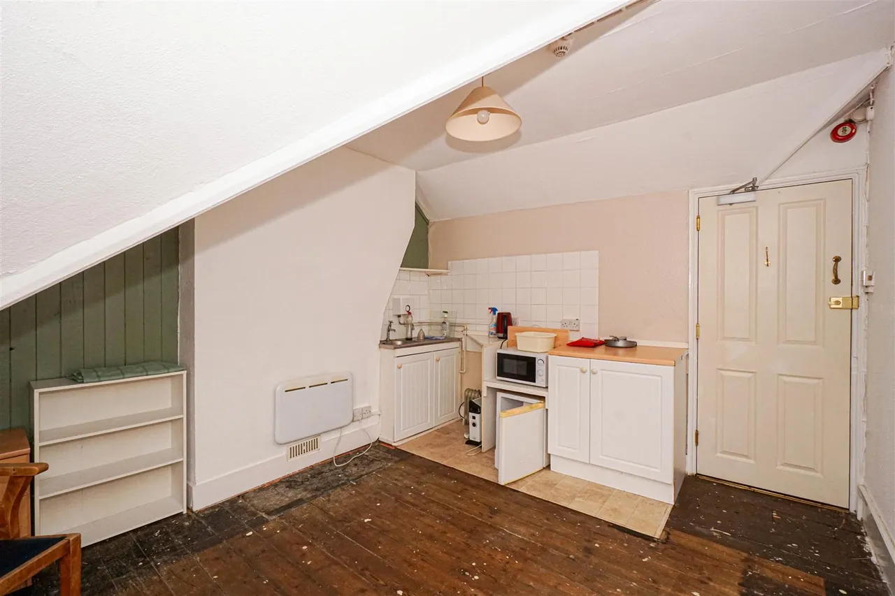 Wilton Road, Bexhill-On-Sea, photo 14