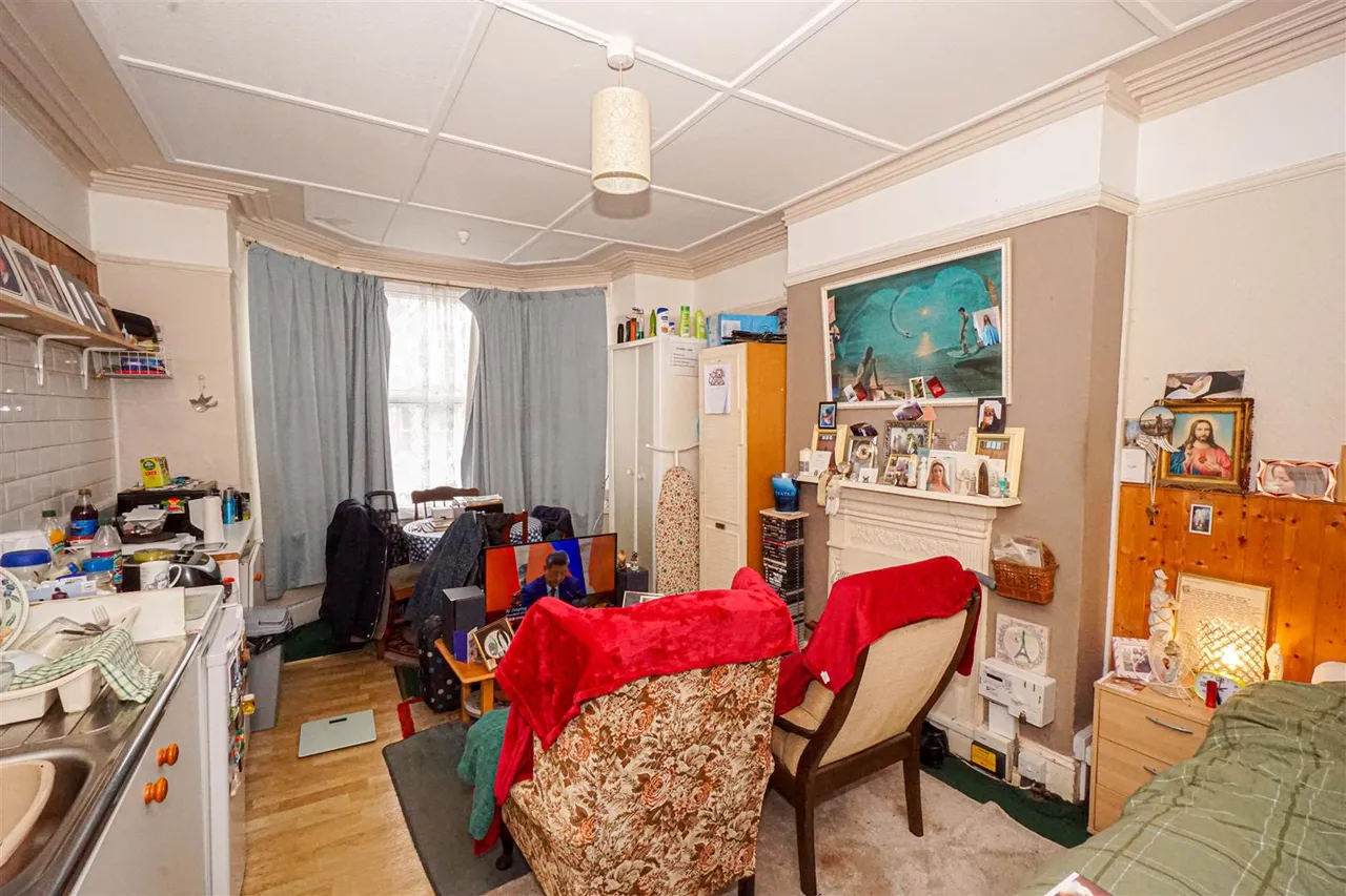 Wilton Road, Bexhill-On-Sea, photo 16