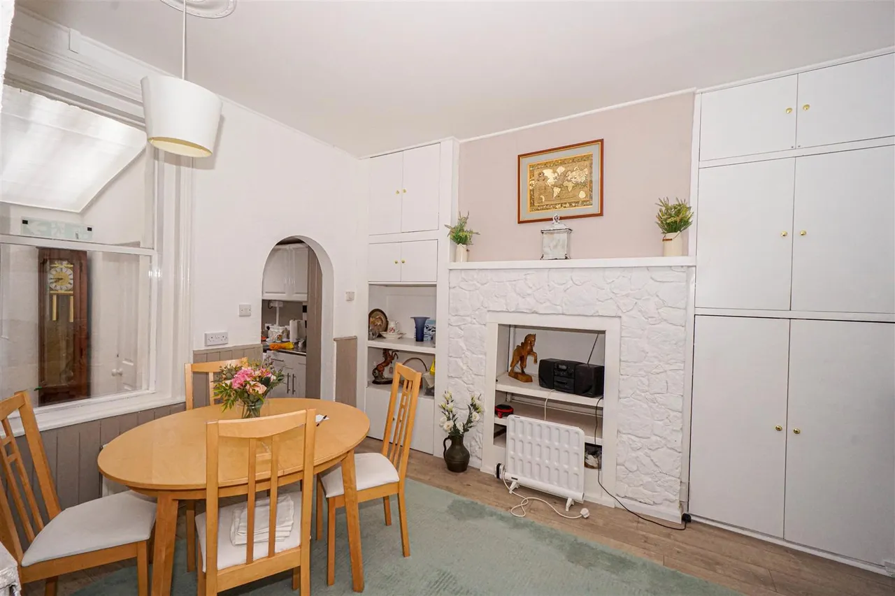 Wilton Road, Bexhill-On-Sea, photo 4