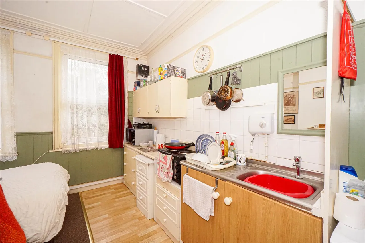 Wilton Road, Bexhill-On-Sea, photo 13