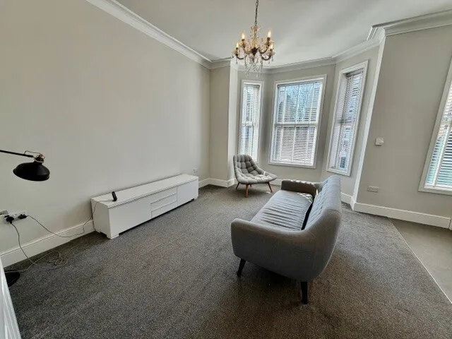 1 bed flat to rent, Central Road, West Didsbury, M20