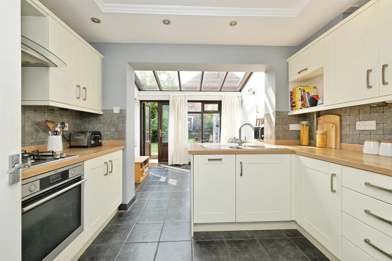 Wentworth Drive, Peterborough, PE8, photo 2