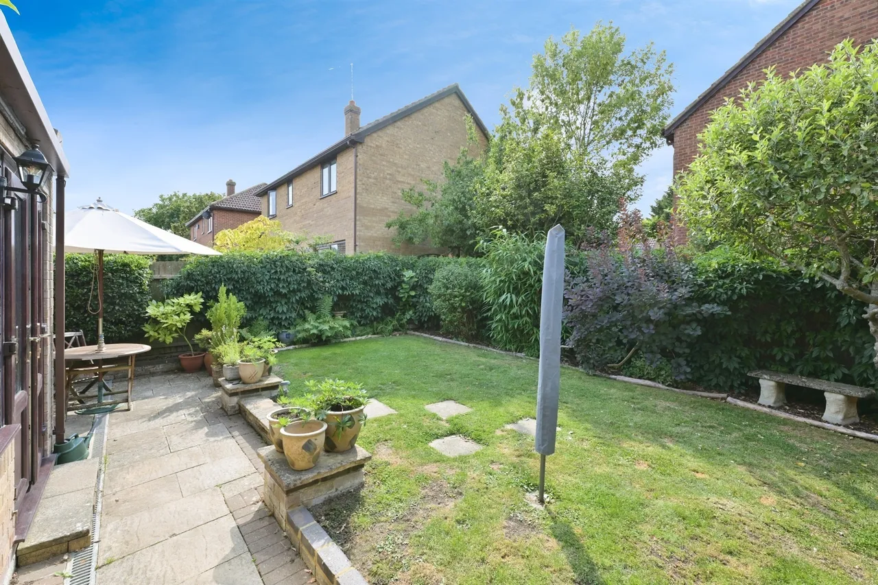 Wentworth Drive, Peterborough, PE8, photo 11
