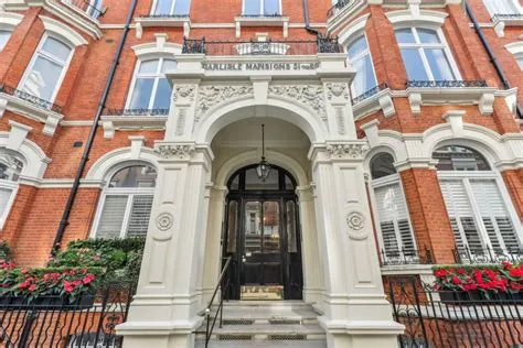 4 bed flat for sale, Carlisle Place, london