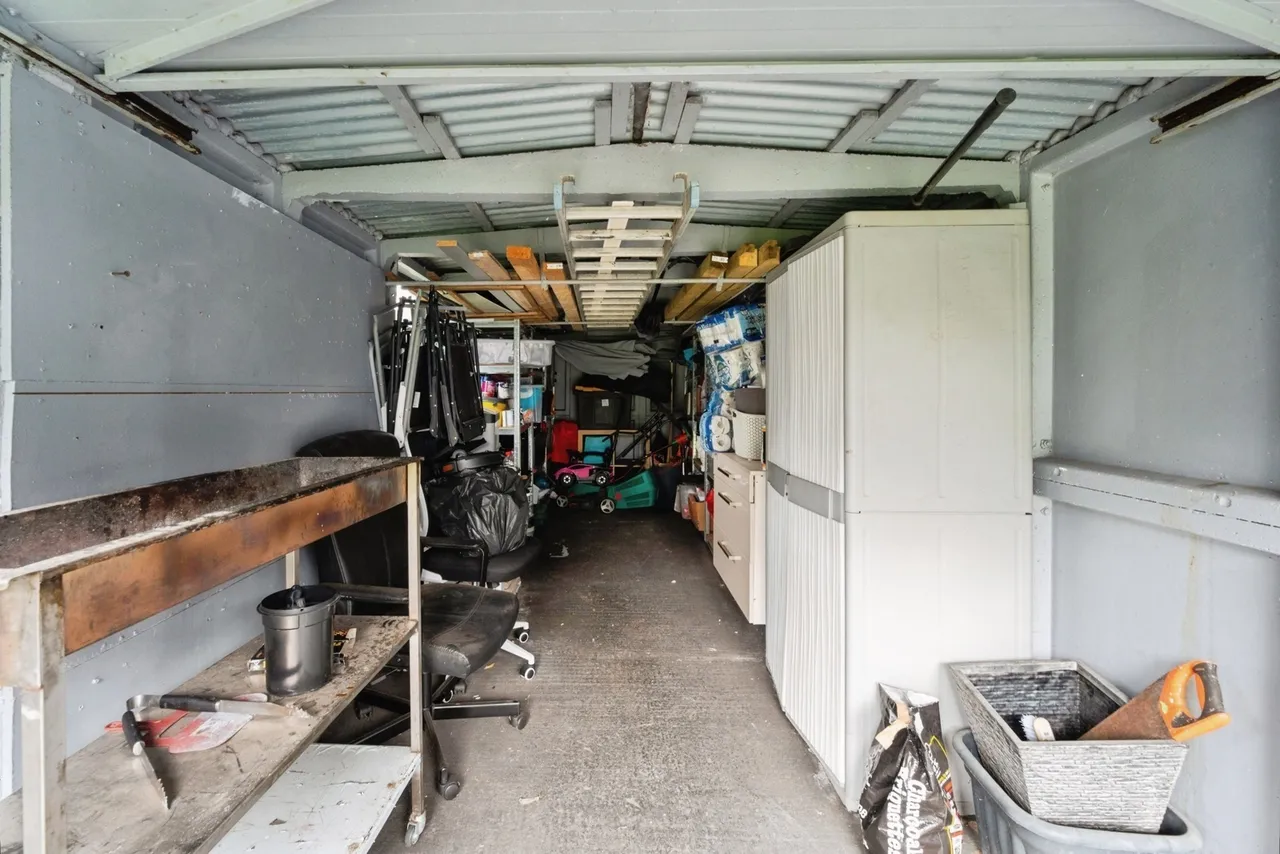 Normanshire Drive, Chingford, E4, photo 17