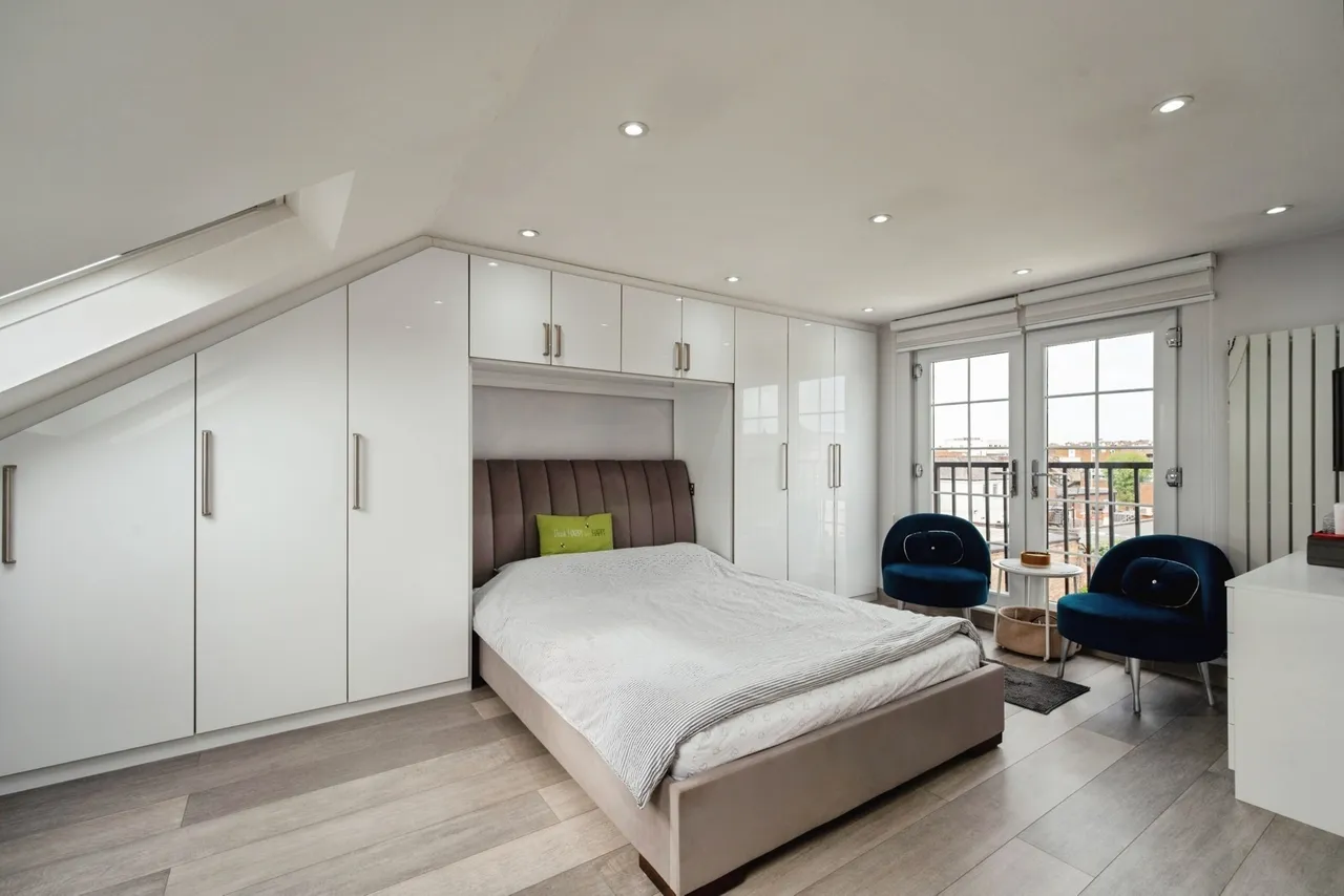 Normanshire Drive, Chingford, E4, photo 11