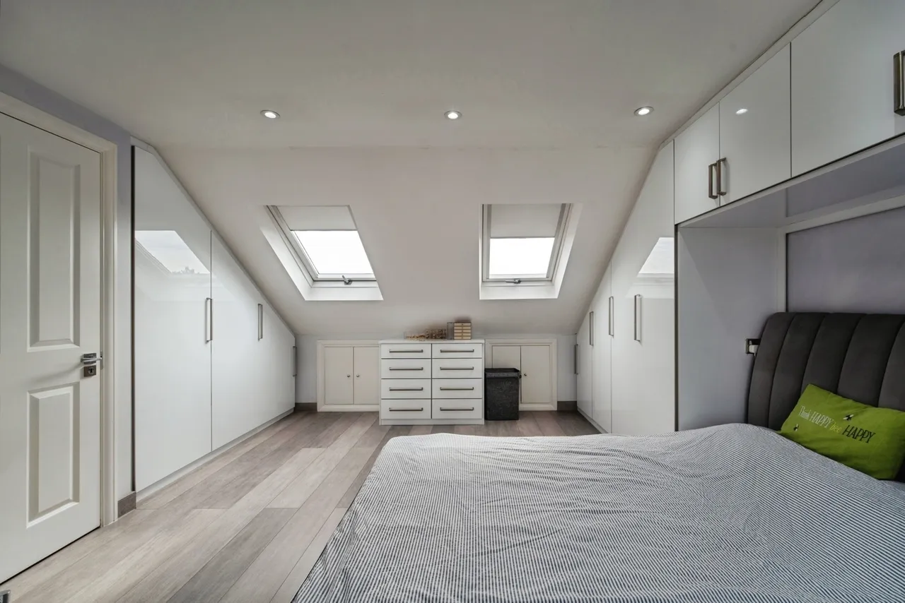 Normanshire Drive, Chingford, E4, photo 16