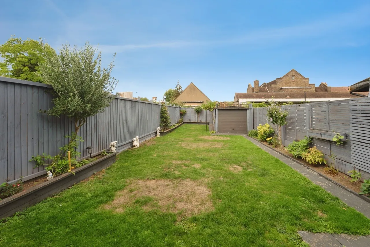 Normanshire Drive, Chingford, E4, photo 6