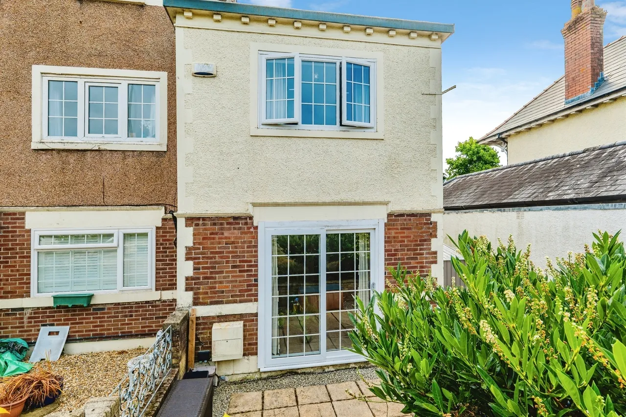 Park Street, Bridgend, CF31, photo 2