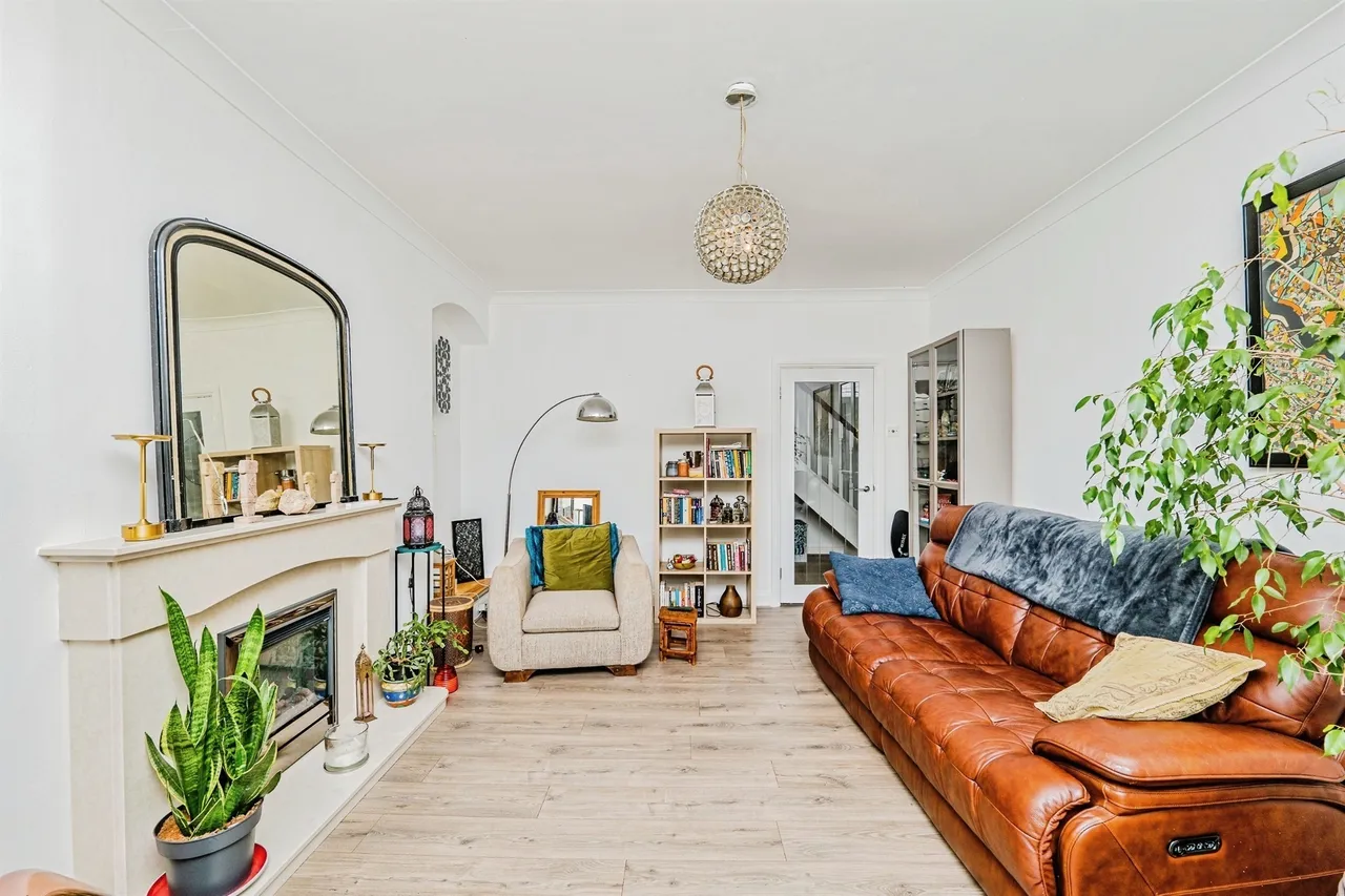 Park Street, Bridgend, CF31, photo 4