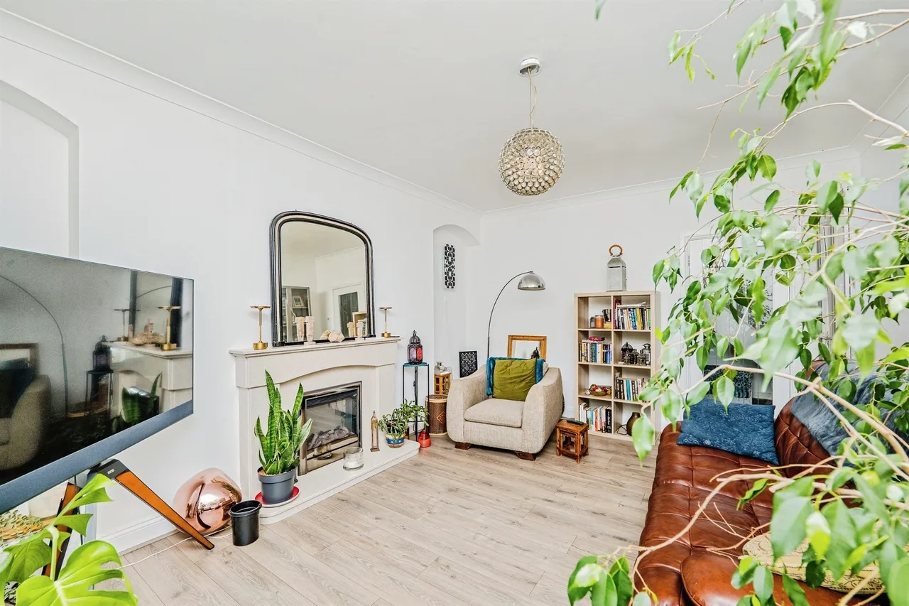 Park Street, Bridgend, CF31, photo 5