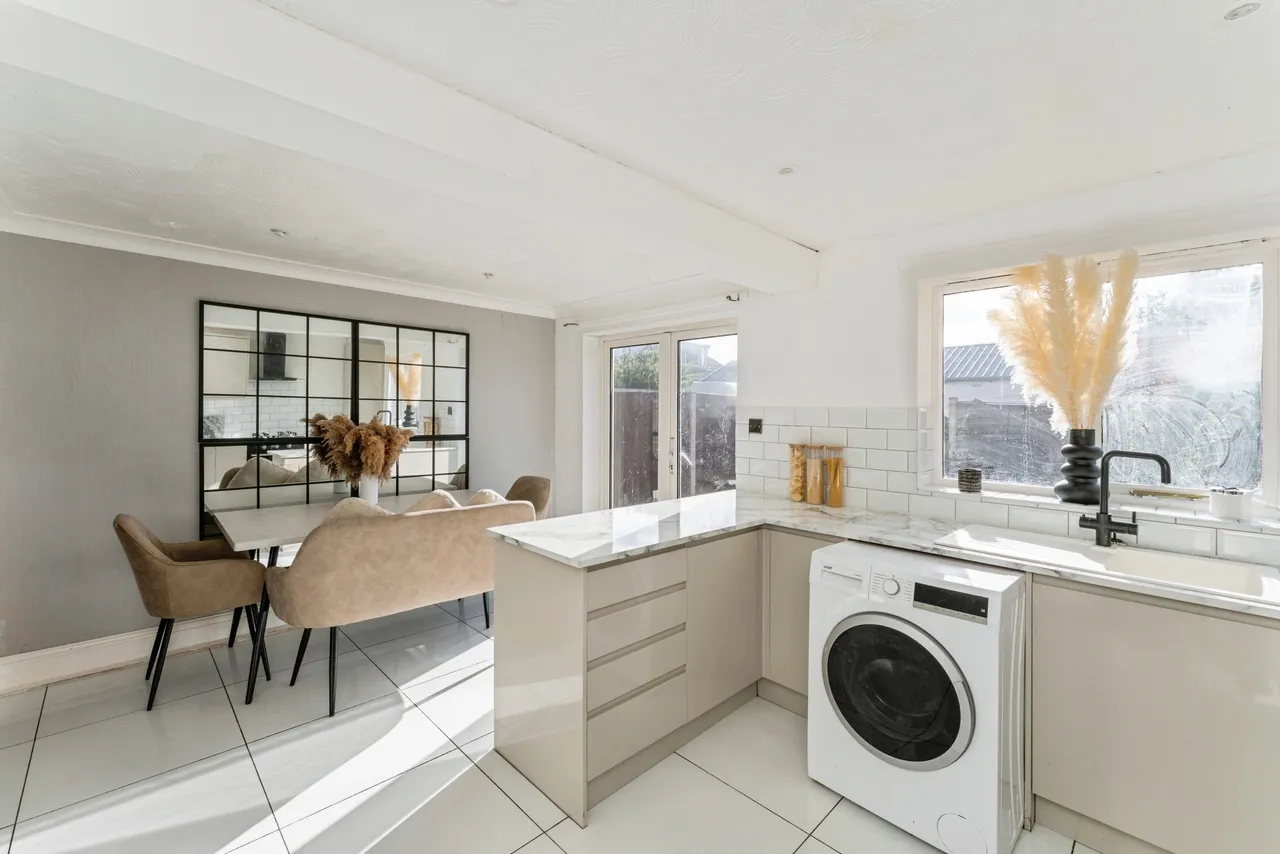 Hyde Park, Kinmel Bay, LL18, photo 4