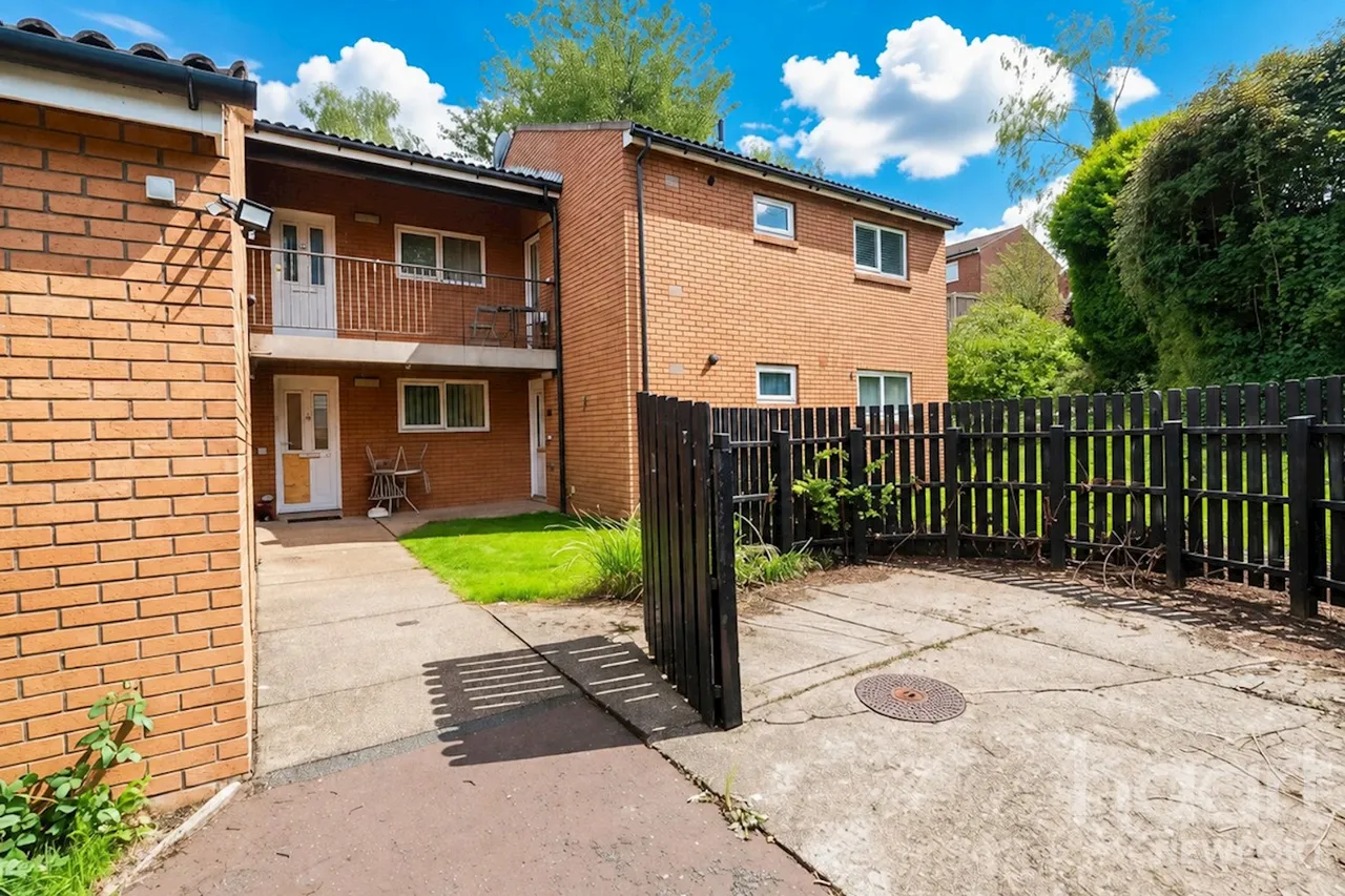 1 bed flat for sale, Clearwell Court, Newport, NP10