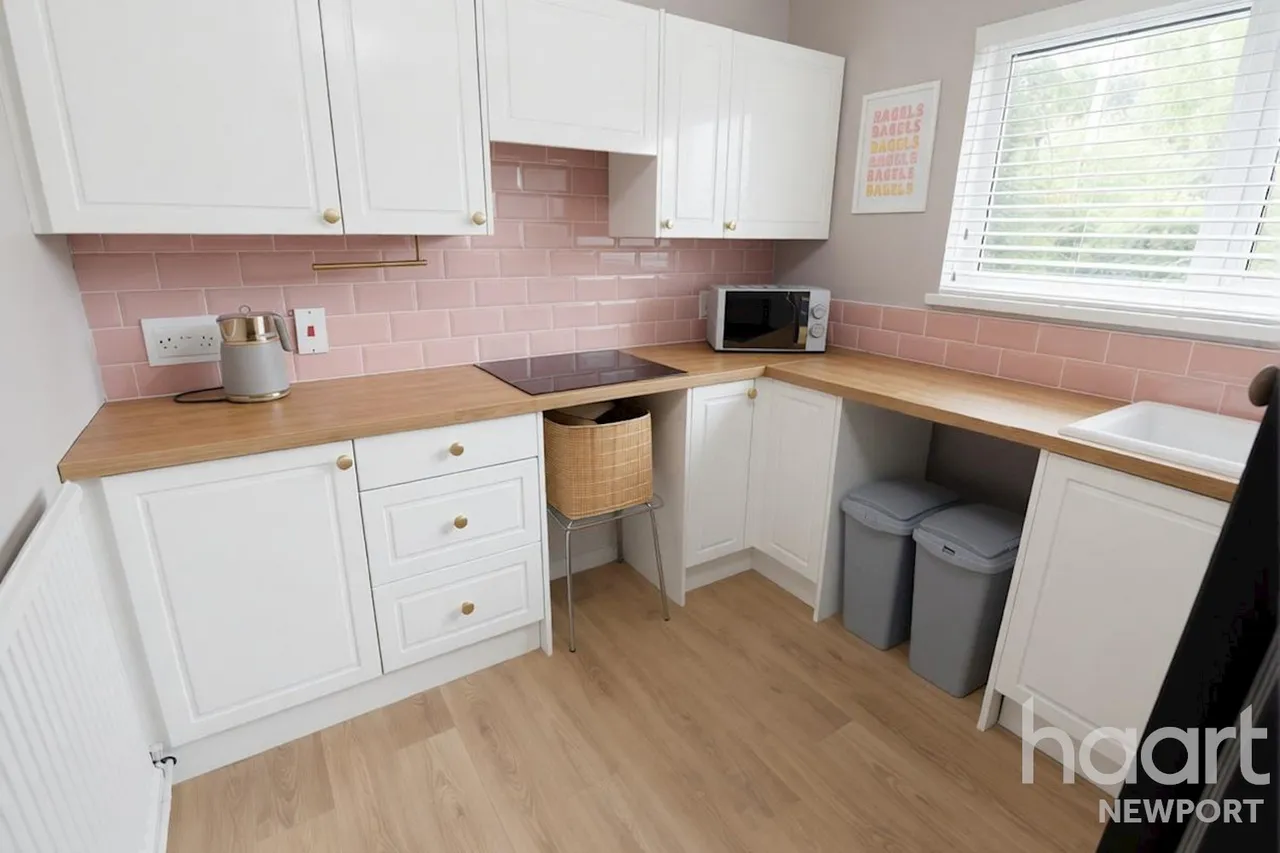 Clearwell Court, Newport, NP10, photo 6