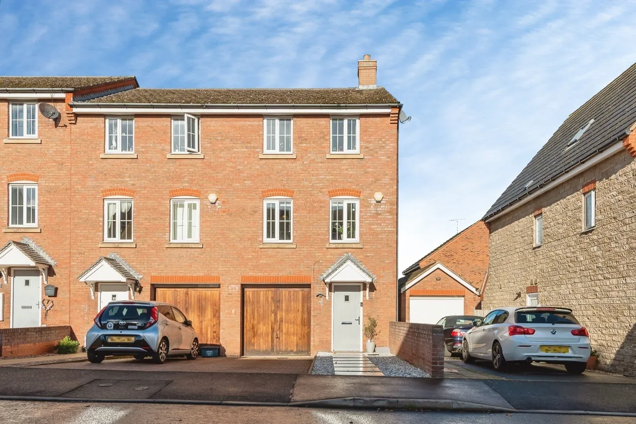 3 bed house for sale, James Drive, Calverton, NG14