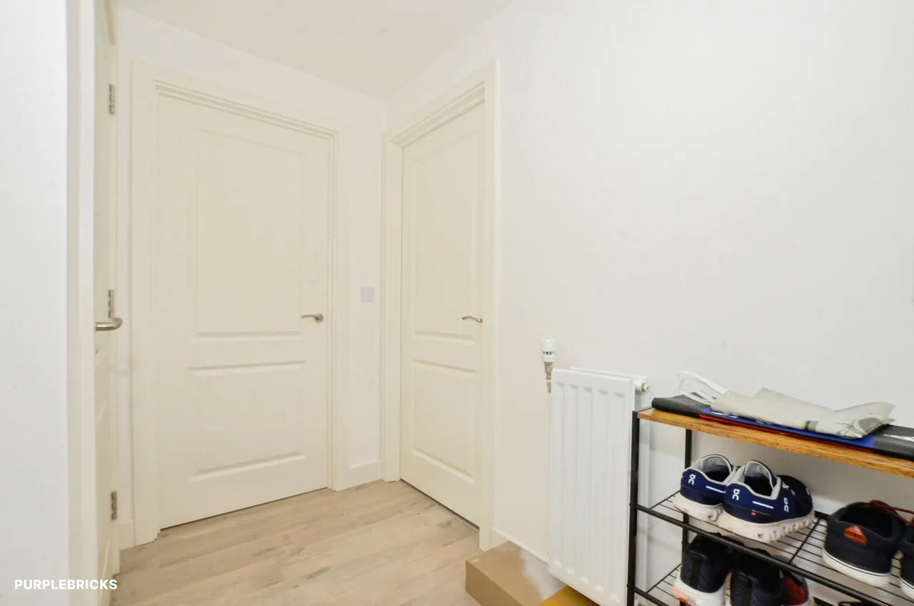 Aerial Square, London, NW9, photo 13