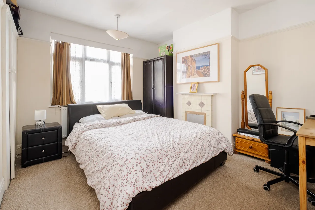 Alexandra Park Road, London, N10, photo 11