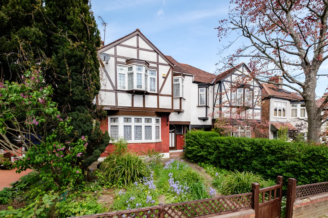 Alexandra Park Road, London, N10, photo 10