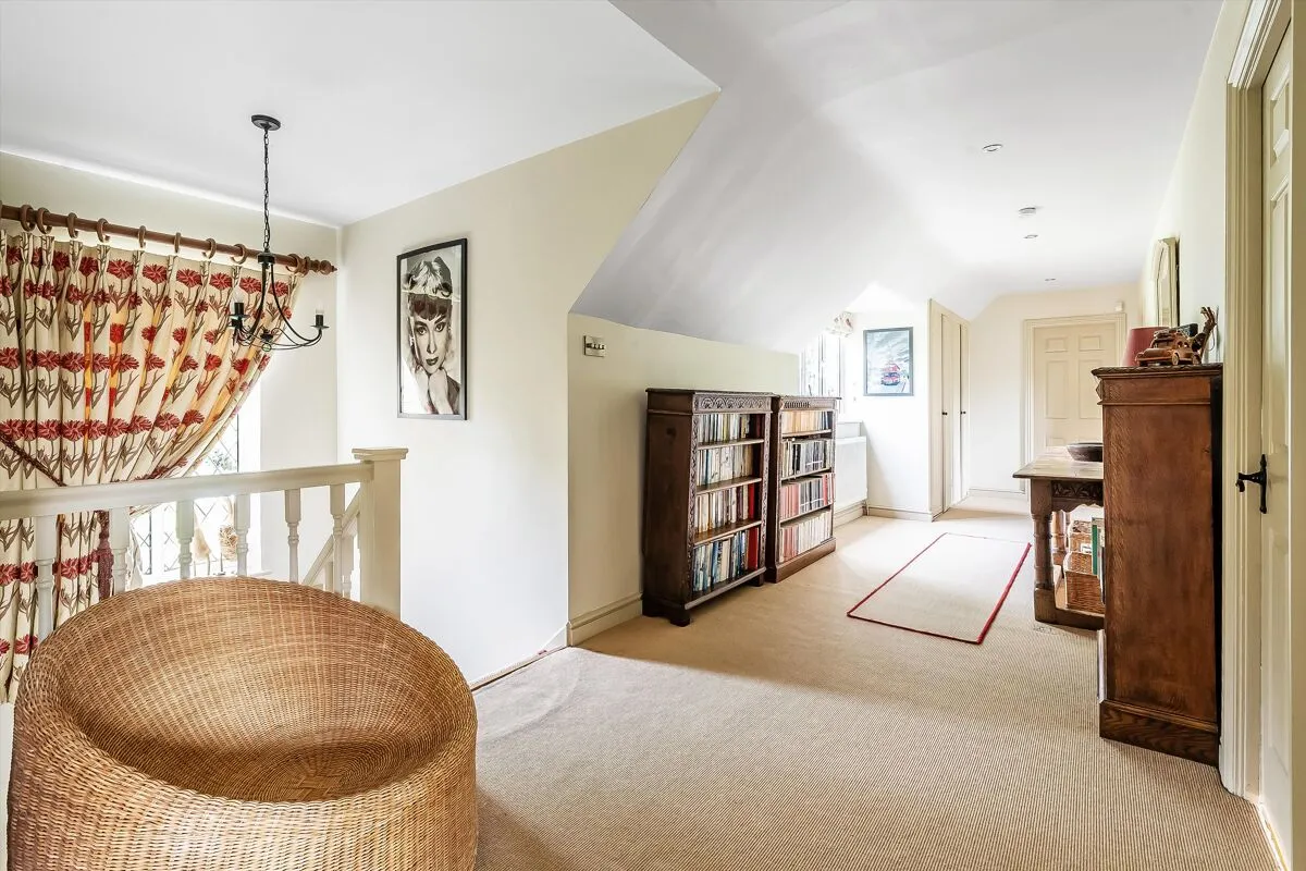 Ripley Lane, West Horsley, KT24, photo 14