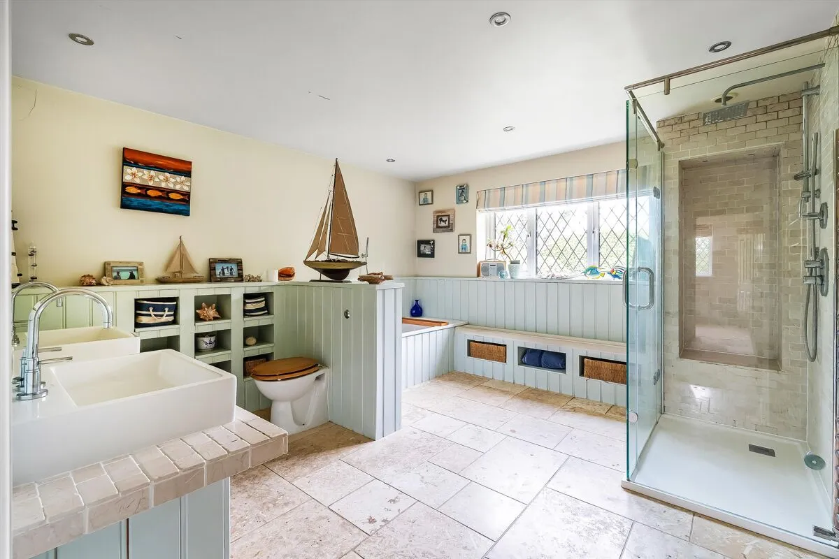 Ripley Lane, West Horsley, KT24, photo 18