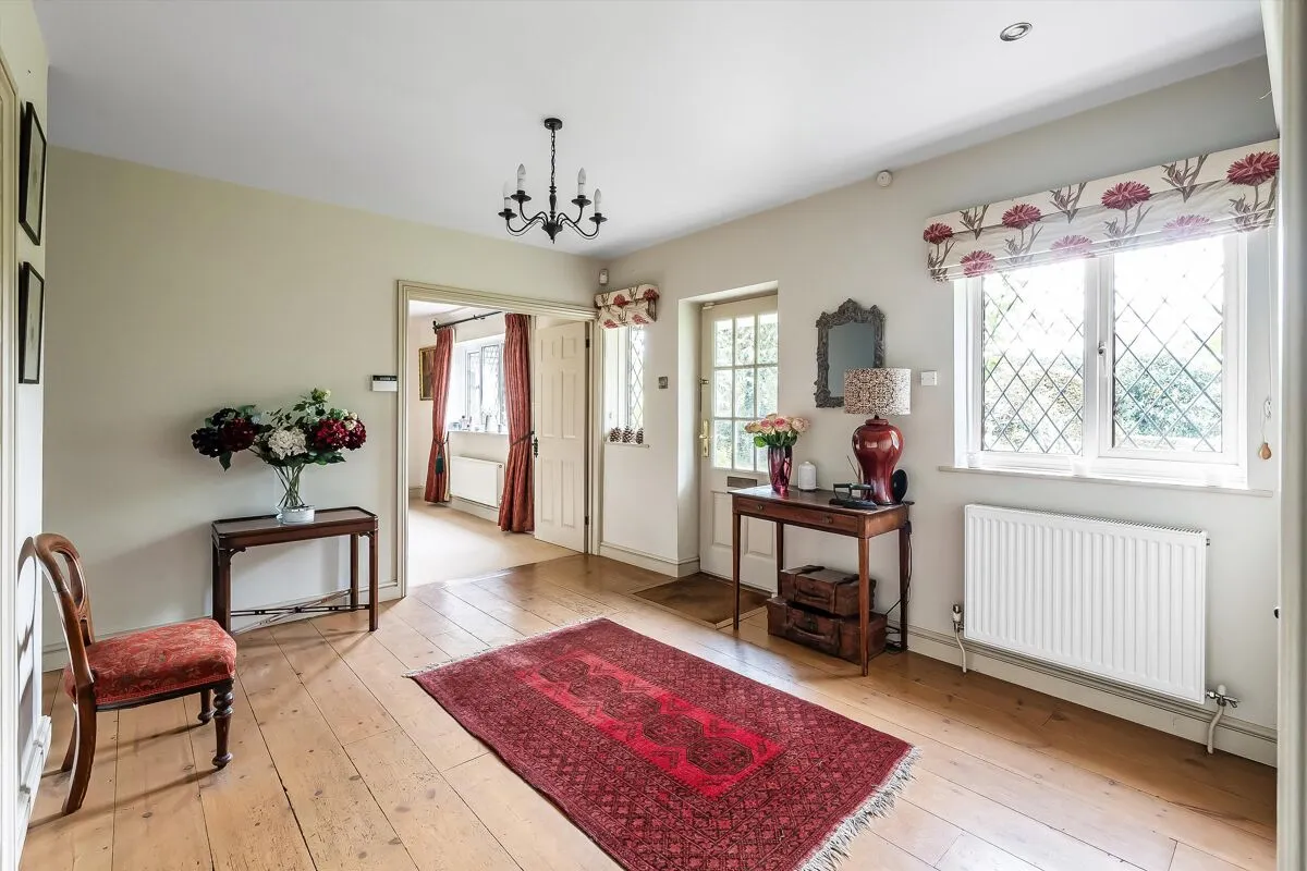 Ripley Lane, West Horsley, KT24, photo 5
