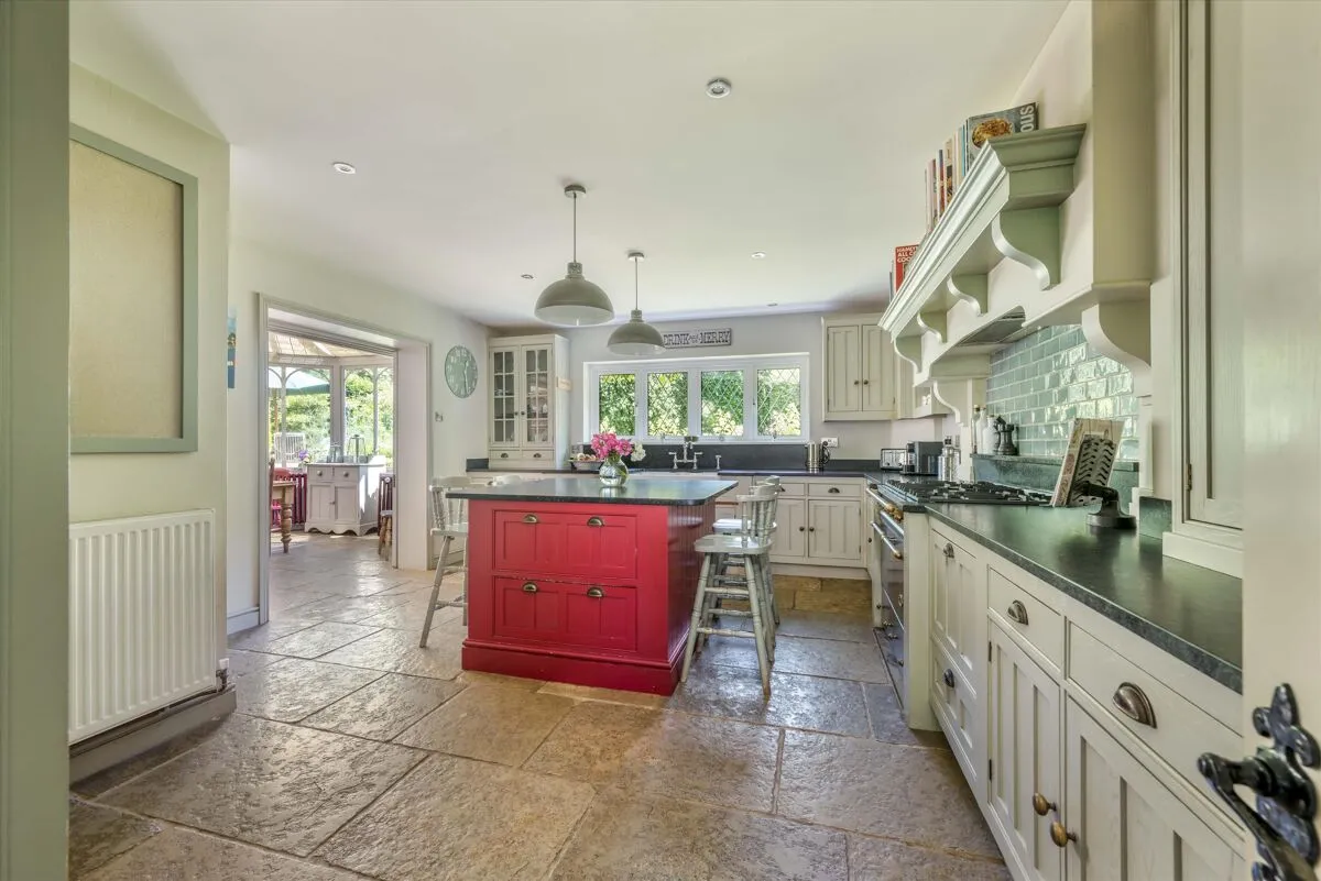 Ripley Lane, West Horsley, KT24, photo 9