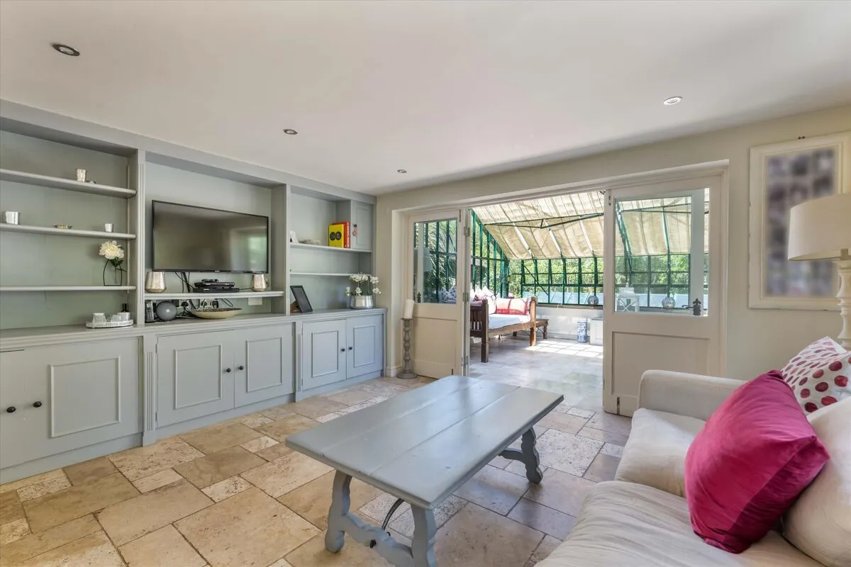 Ripley Lane, West Horsley, KT24, photo 11