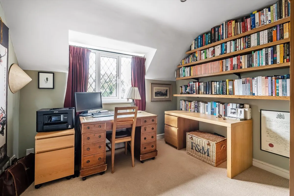 Ripley Lane, West Horsley, KT24, photo 21