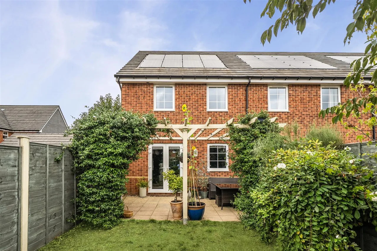Renoldson Drive, Bursledon, Southampton, photo 16