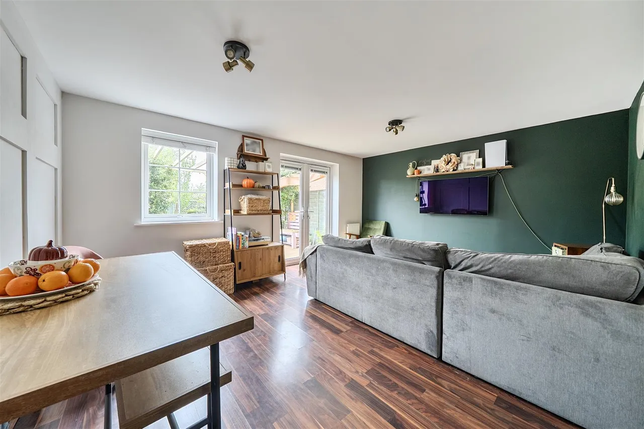 Renoldson Drive, Bursledon, Southampton, photo 7