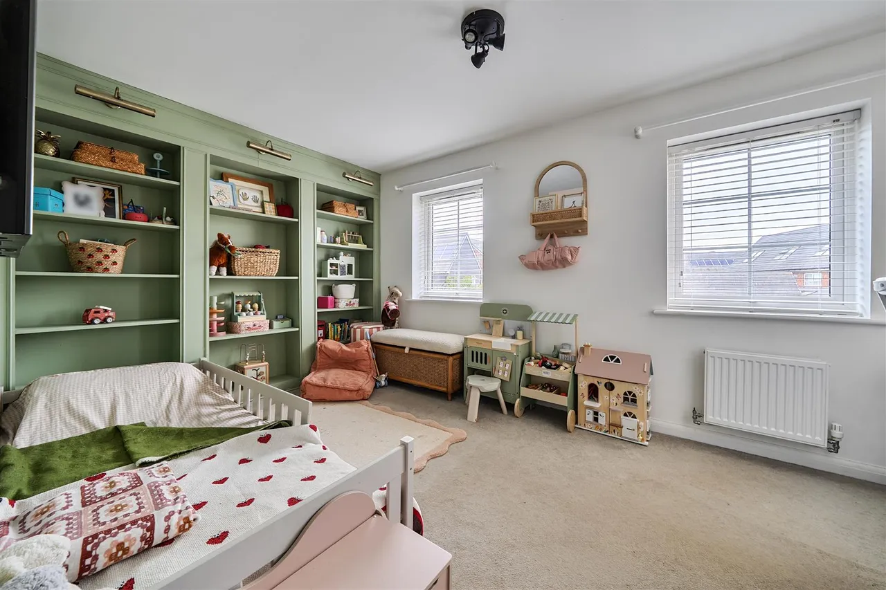 Renoldson Drive, Bursledon, Southampton, photo 11