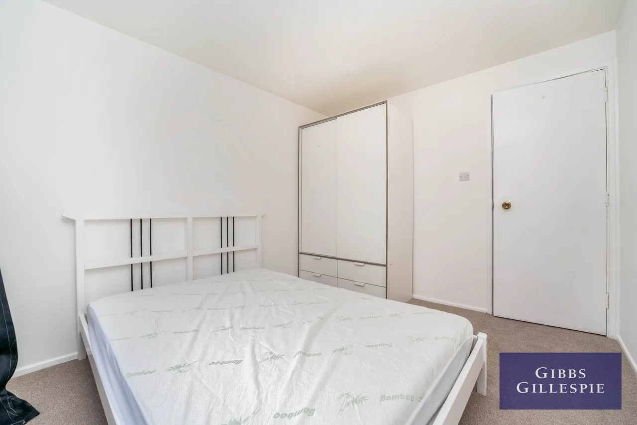 Wicket Road, Perivale Fees Apply, UB6, photo 6