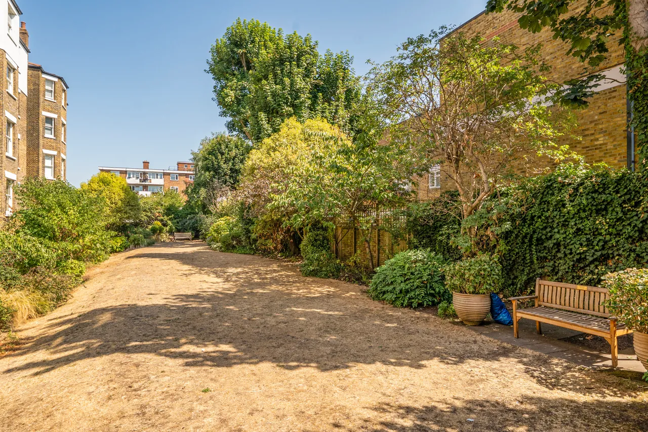 15 Drive Mansions, Fulham Road, London, photo 5