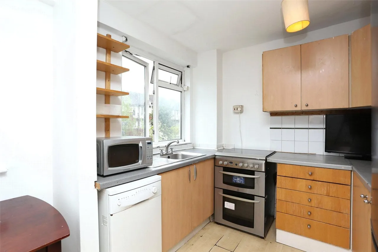 Burnt Ash Road, SE12, photo 3