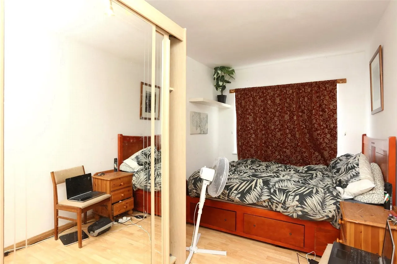 Burnt Ash Road, SE12, photo 17