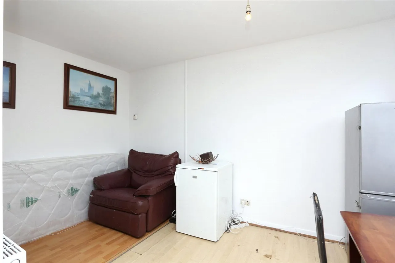 Burnt Ash Road, SE12, photo 13