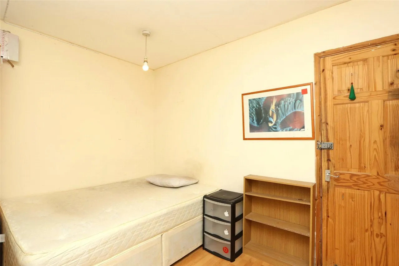 Burnt Ash Road, SE12, photo 11