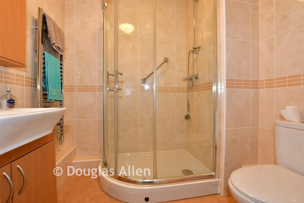 Broomstick Hall Road, Waltham Abbey, EN9, photo 5