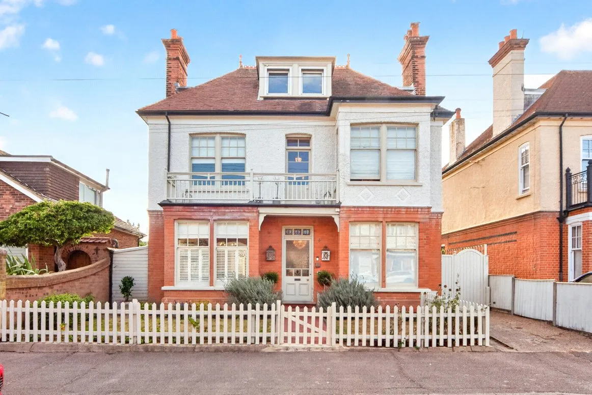 6 bed house for sale, Tomline Road, Felixstowe, IP11