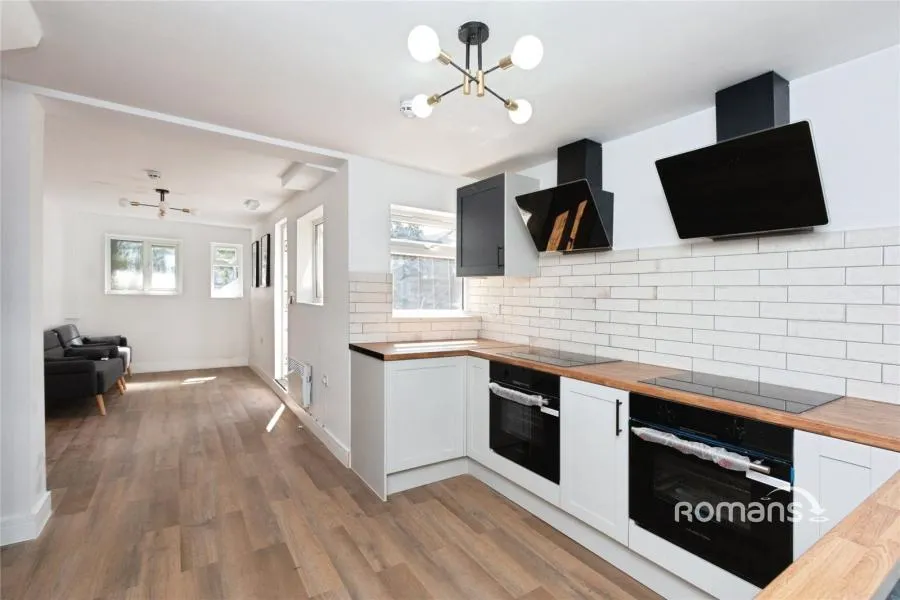Ash Road, Aldershot, GU12, photo 6