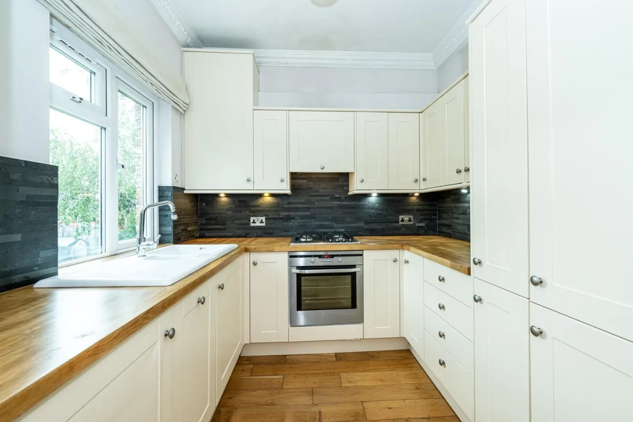 Frithville Gardens Shepherds Bush, W12, photo 4