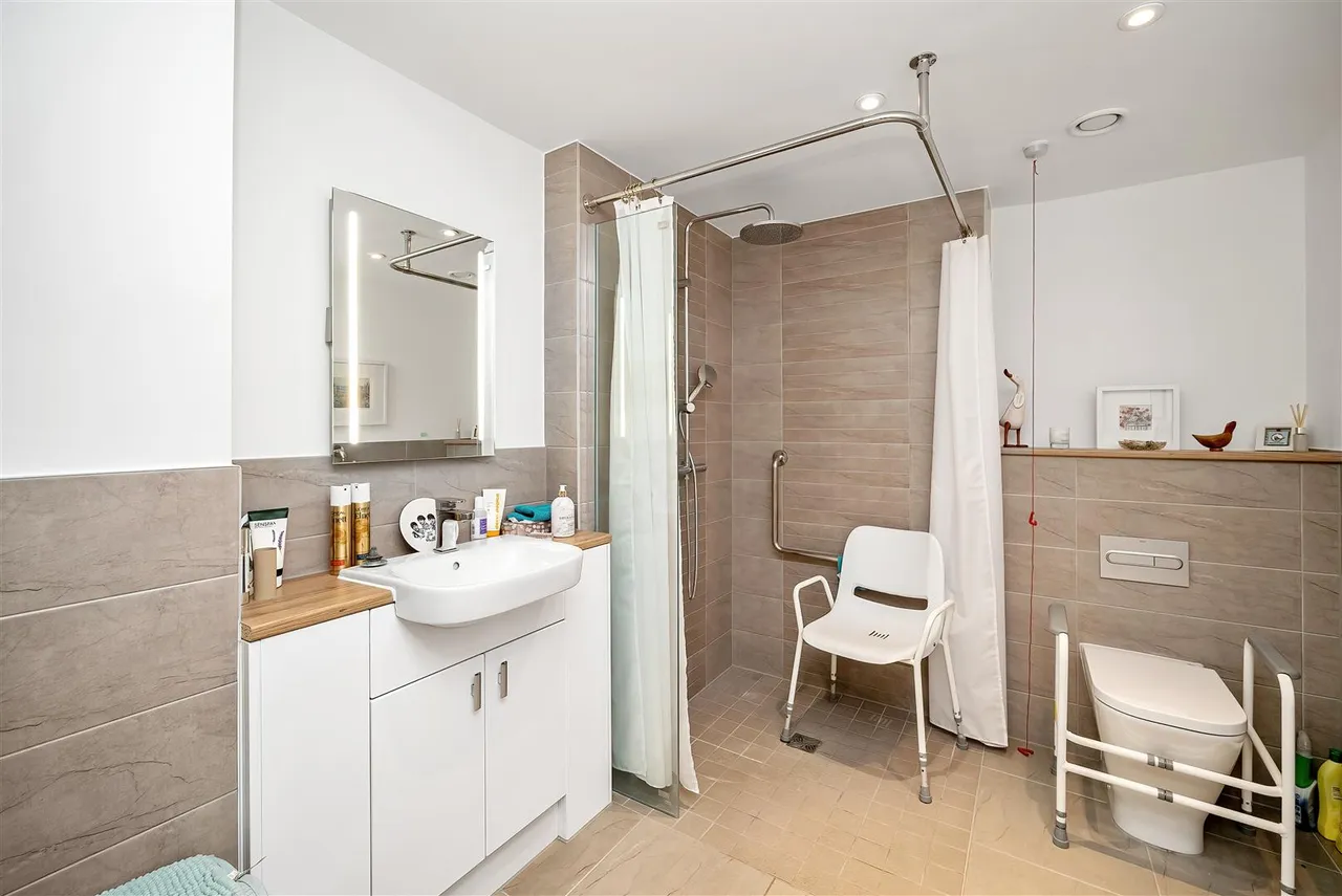 Reading Road, Henley-On-Thames, RG9, photo 5