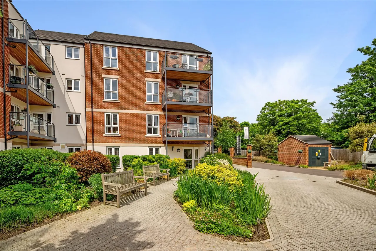 Reading Road, Henley-On-Thames, RG9, photo 10