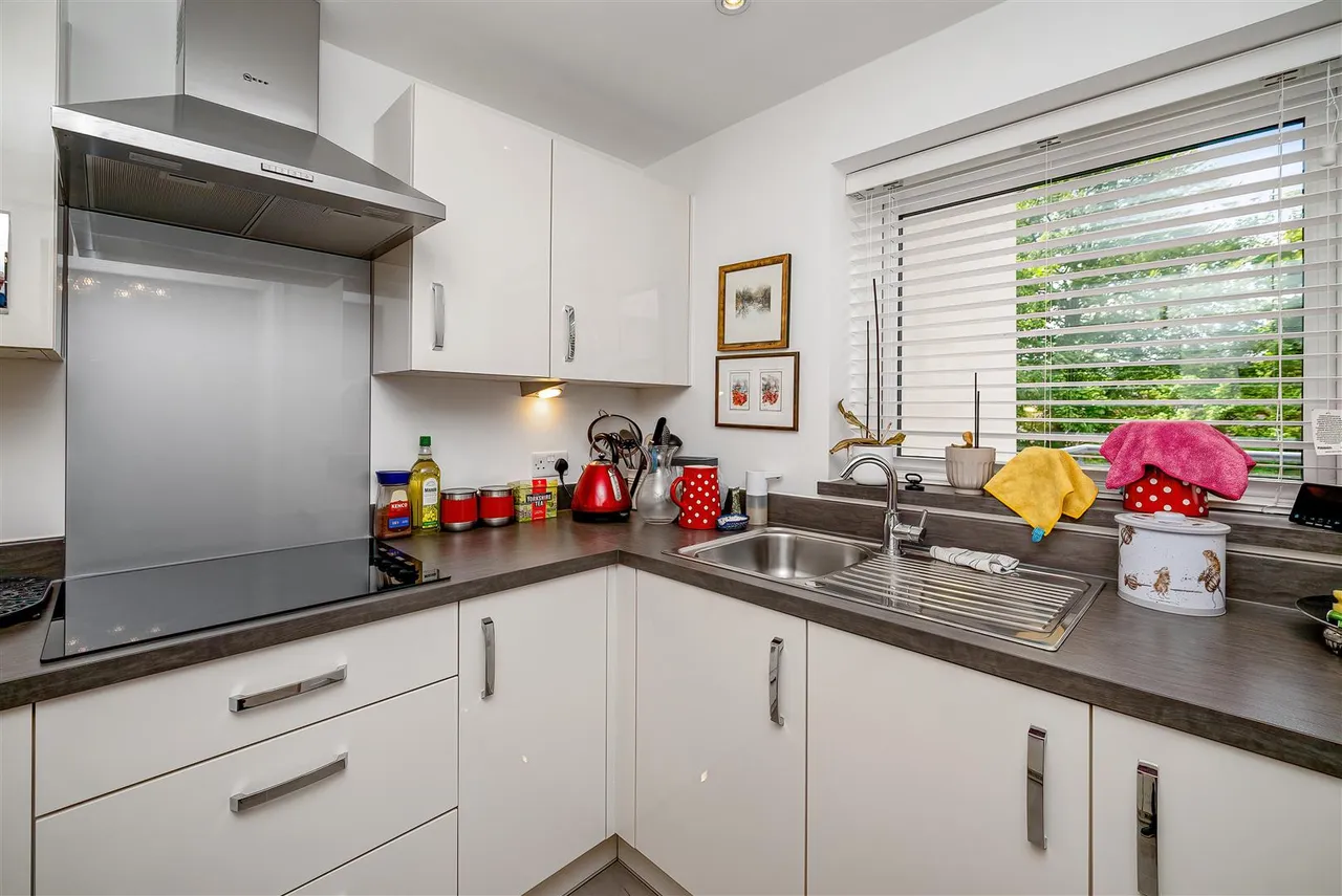 Reading Road, Henley-On-Thames, RG9, photo 4