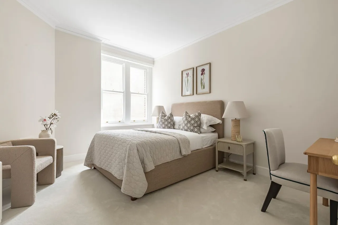 Prince of Wales Drive, Battersea, London, SW11, photo 4
