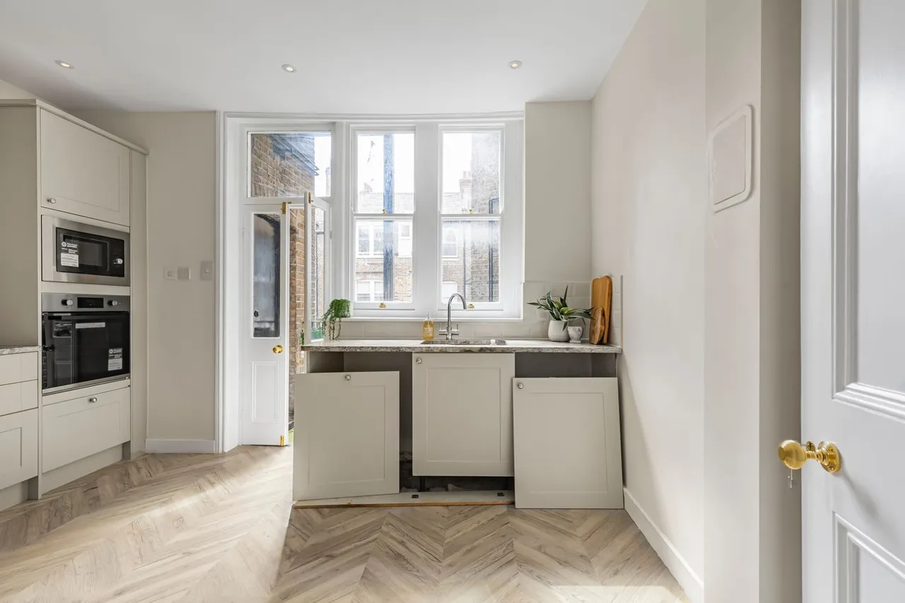 Prince of Wales Drive, Battersea, London, SW11, photo 11