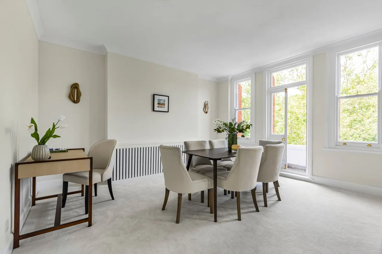 Prince of Wales Drive, Battersea, London, SW11, photo 6
