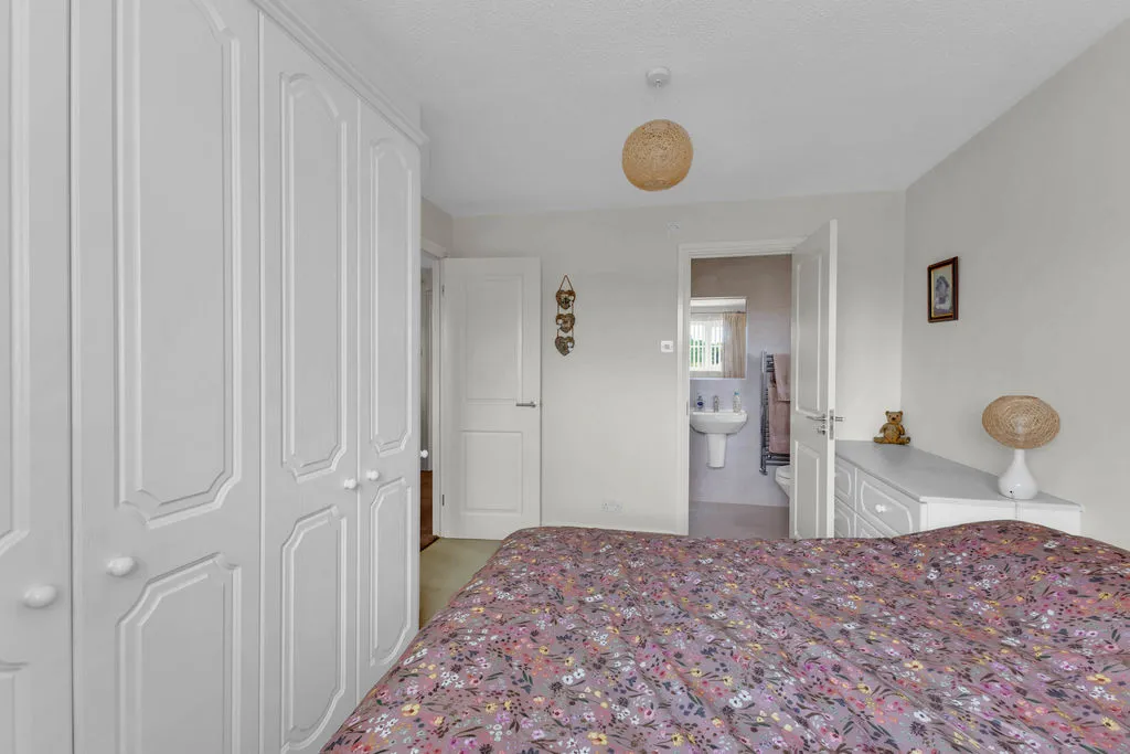 Crompton Avenue, Rochdale OL16 4PB, photo 11